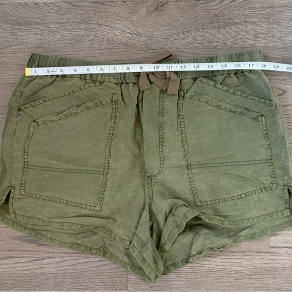 Anthropologie Pilcro Linen Blend Drawstring Utility Shorts Size L - Green - NWOT - Picture 4 of 7